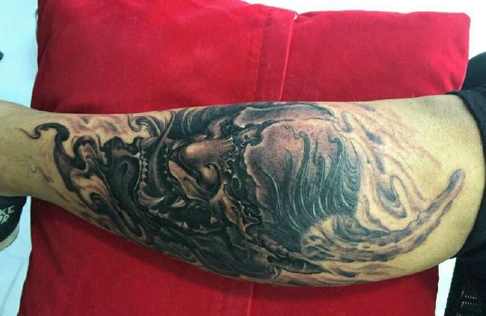 经典个性的小腿黑白般若纹身图案