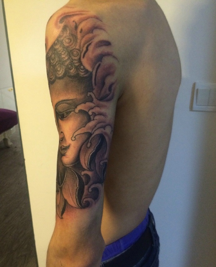 手臂佛像纹身图案经典个性