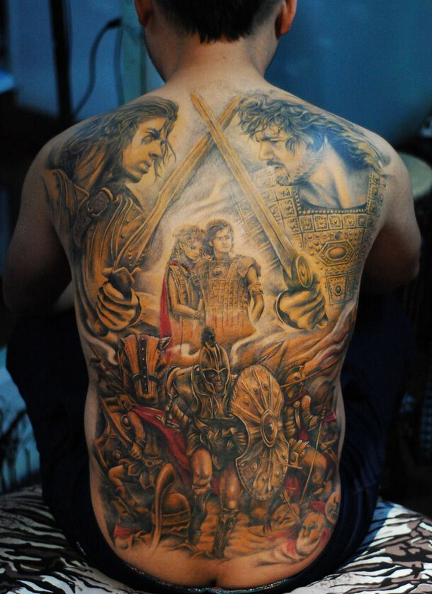 满背霸气特洛伊战场纹身图案