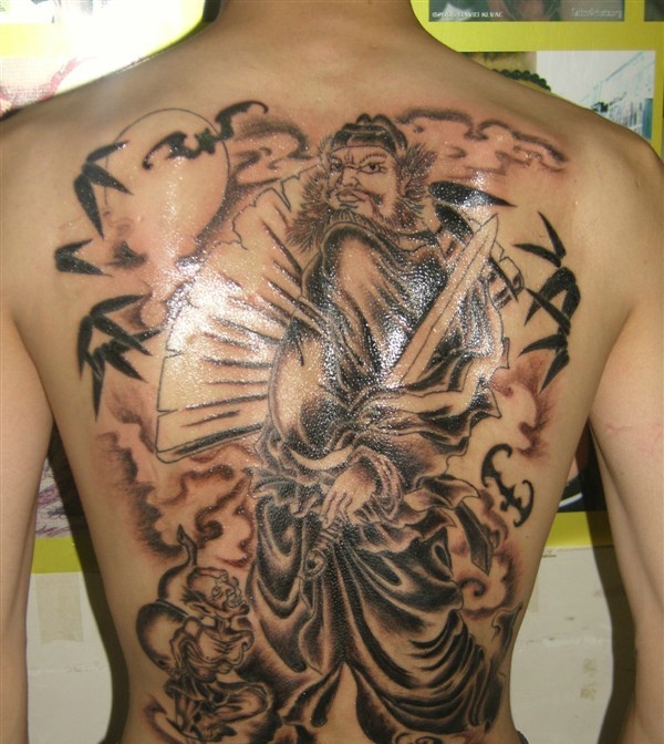 传统霸气的满背钟馗纹身图案