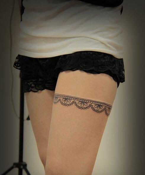 美女腿部蕾丝纹身图案大全