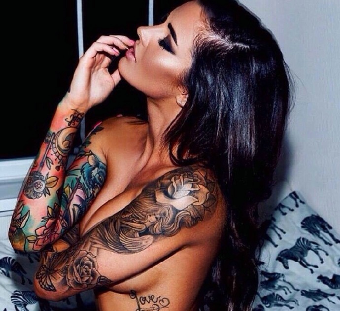 适合开放女生的时尚图腾纹身图片