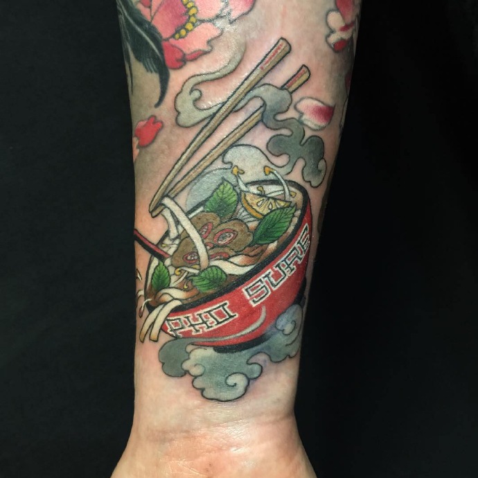 几款与众不同的彩色图腾纹身图案