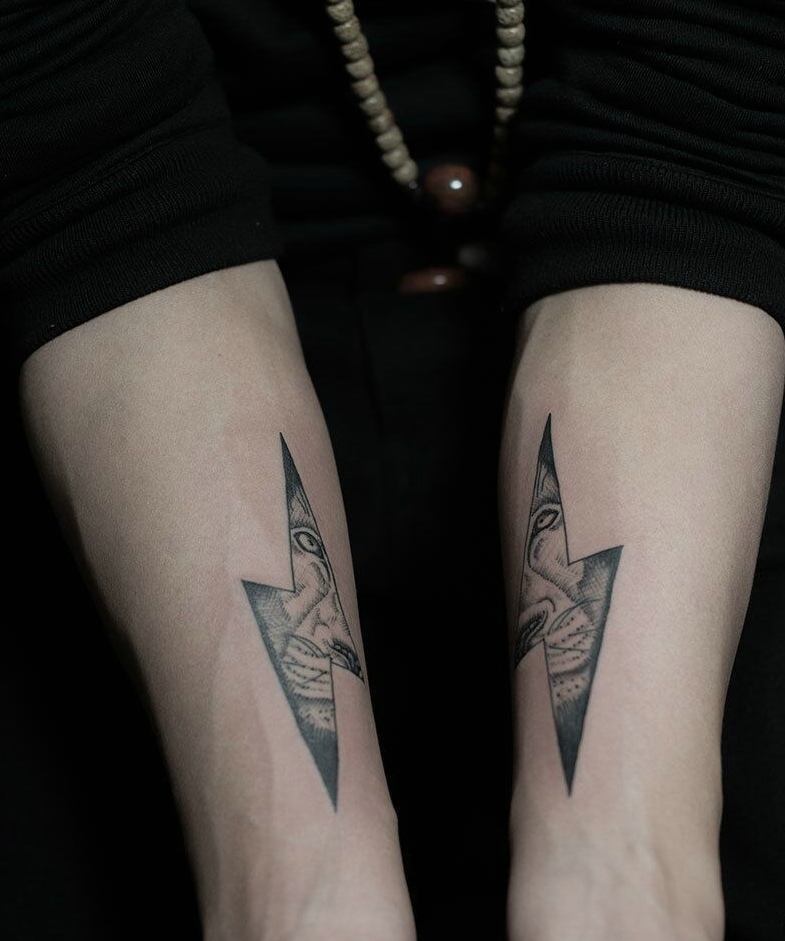 双手臂内侧创意图腾纹身图案