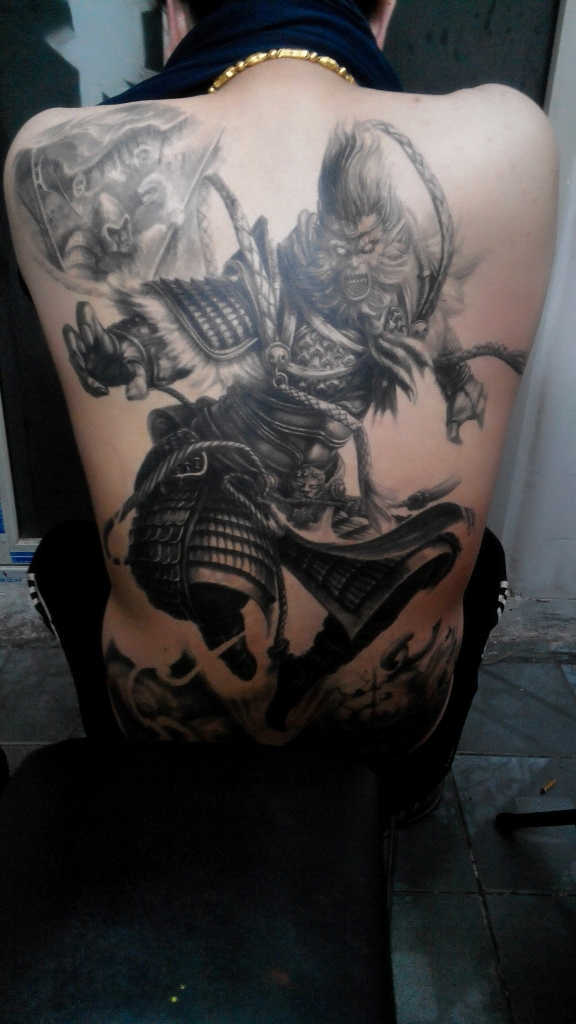 好看的满背孙悟空纹身图案