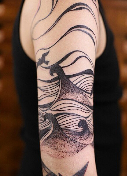 胳膊抽象船纹身图案
