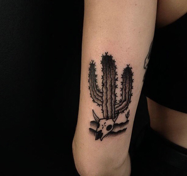 一组各色样的仙人掌纹身图片