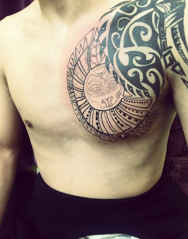 帅气迷人的半甲图腾纹身图案