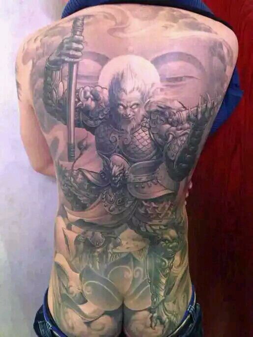 满背大气的孙悟空纹身图案