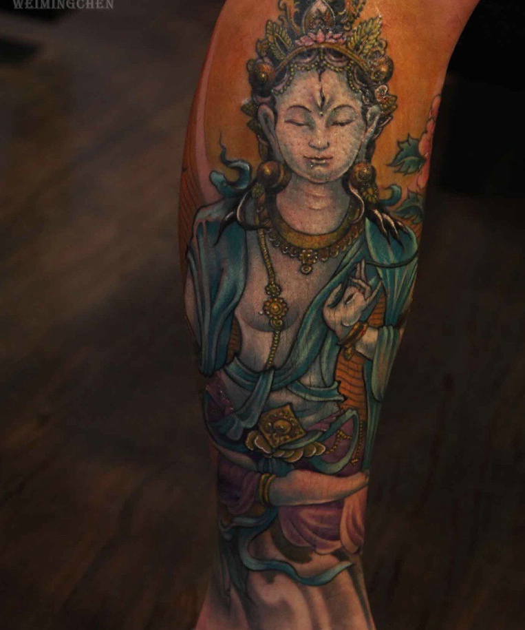 腿部彩色经典的图腾纹身图案