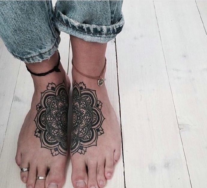 一组对称梵花曼达拉纹身图片时尚大方