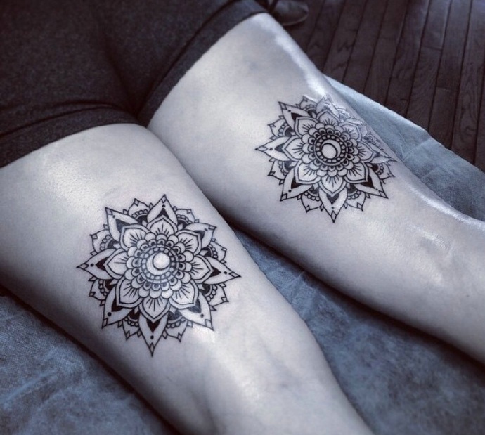 一组对称梵花曼达拉纹身图片时尚大方