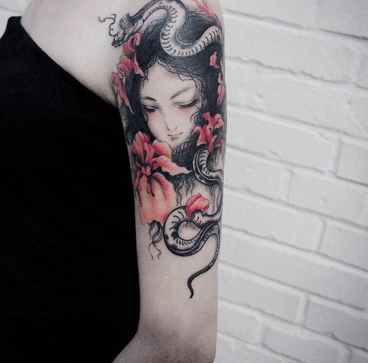 花蛇缠绵画中仙的花臂纹身图片