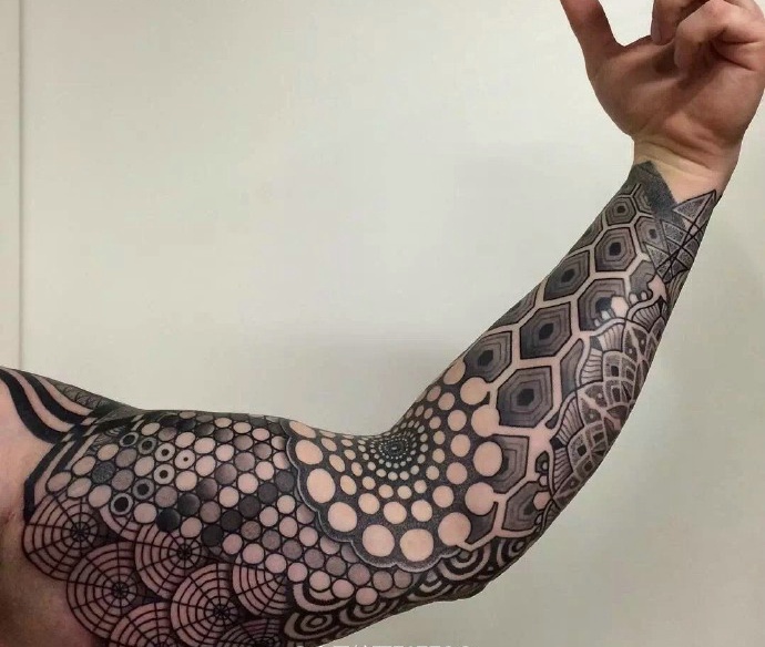 一组日式黑白图腾纹身图案很个性