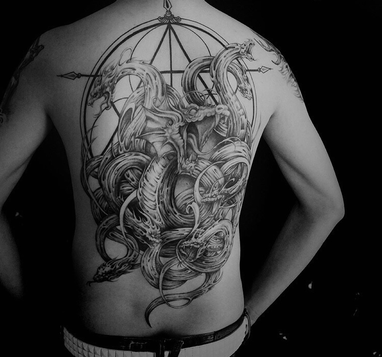 一组黑灰风格的图腾纹身图案酷酷的