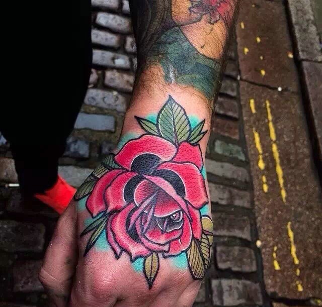 一组惊艳动人的手臂花朵纹身图片