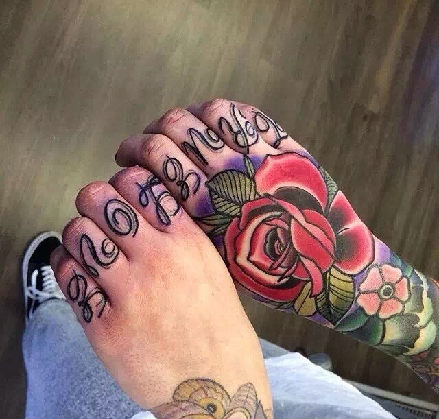 一组惊艳动人的手臂花朵纹身图片