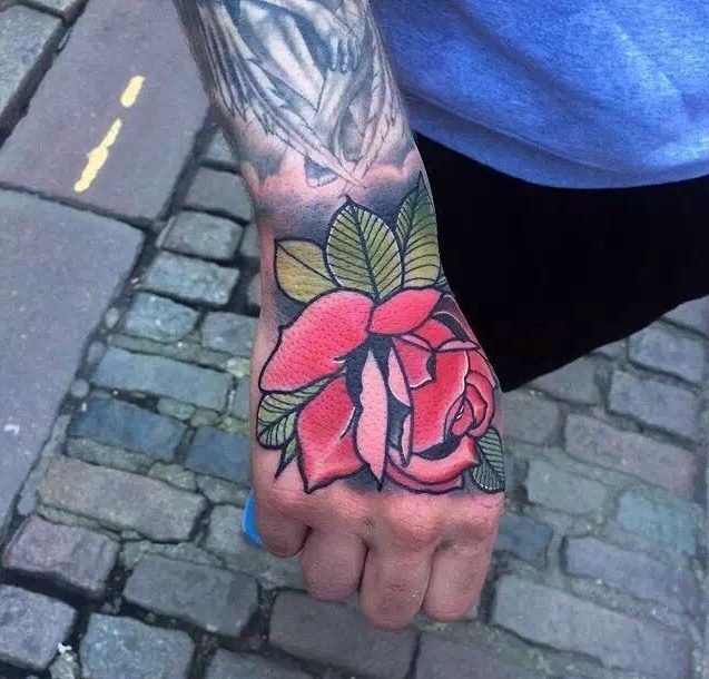 一组惊艳动人的手臂花朵纹身图片