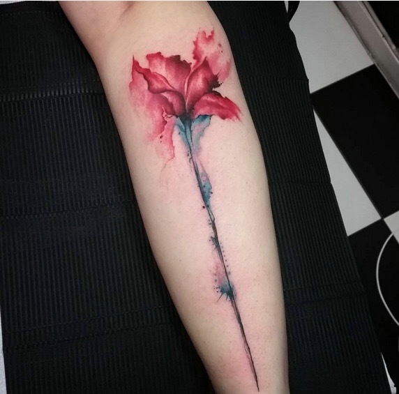 让人陶醉的几款漂亮花朵纹身图片