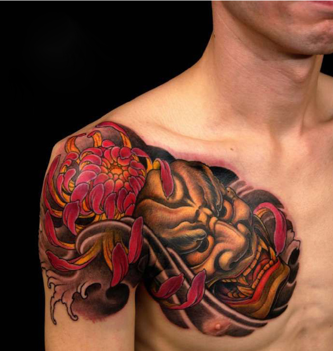 男性个性半甲般若纹身