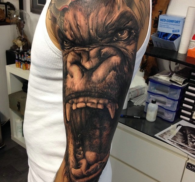 一组相当狂野的3d黑白纹身图案