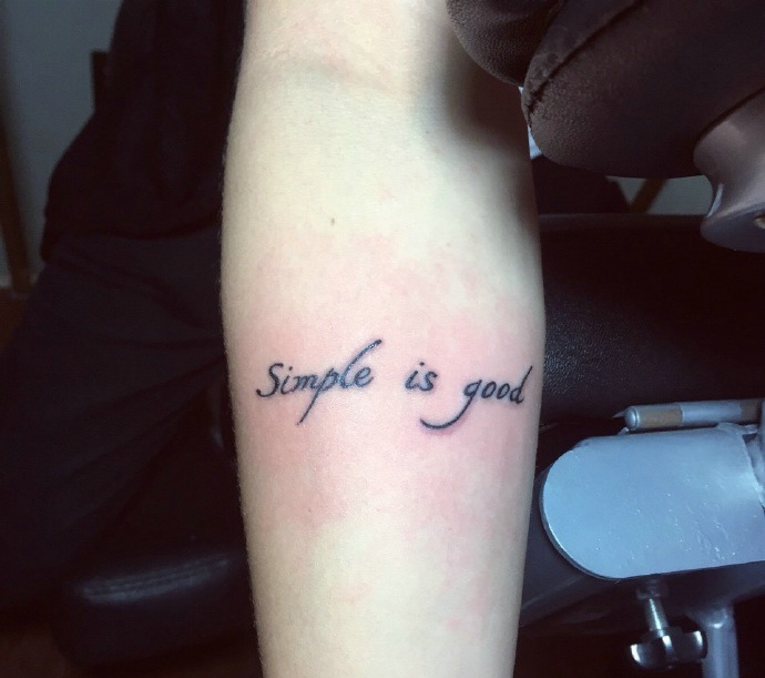 简单又时尚的个性英文纹身图片