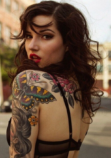 欧美花甲美女纹身图案