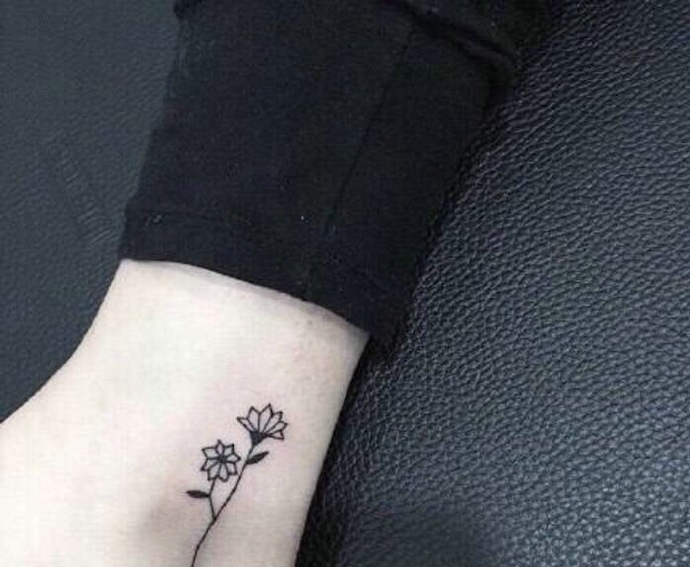 一组裸脚小清新纹身图片唯美秀气