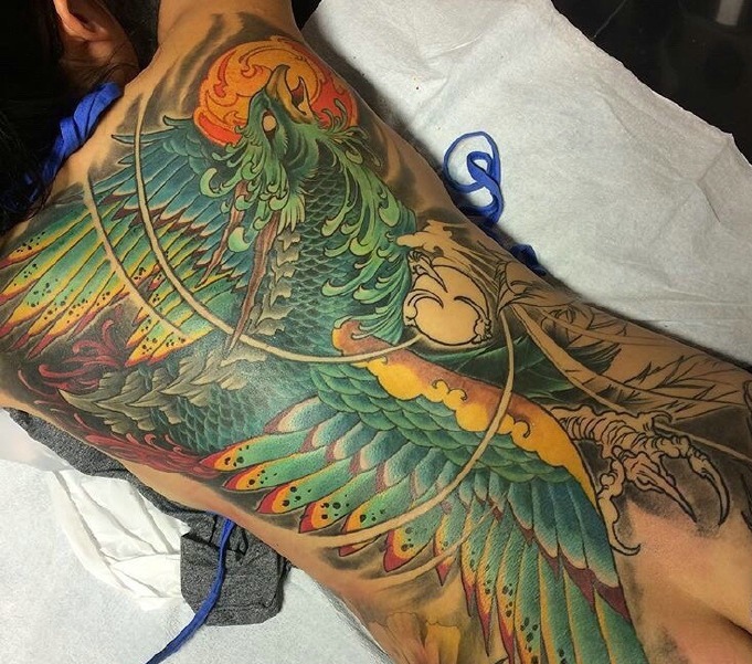 满背传统日式彩色大凤凰纹身图案