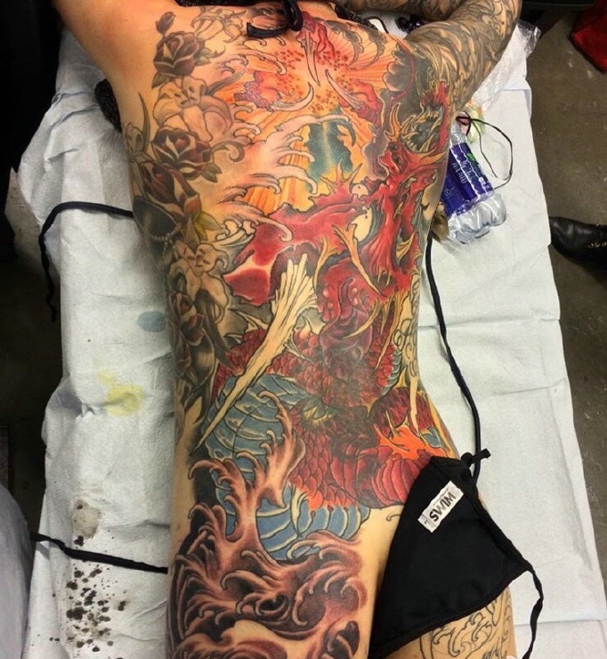 满背传统日式彩色大凤凰纹身图案