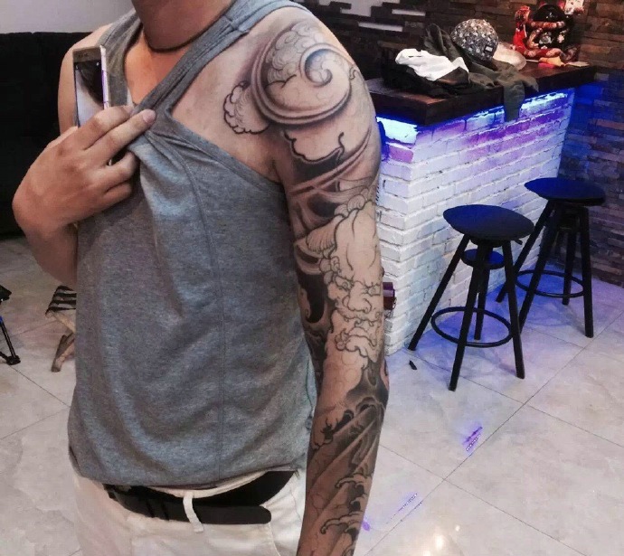 花臂图腾纹身图案让人刮目相看