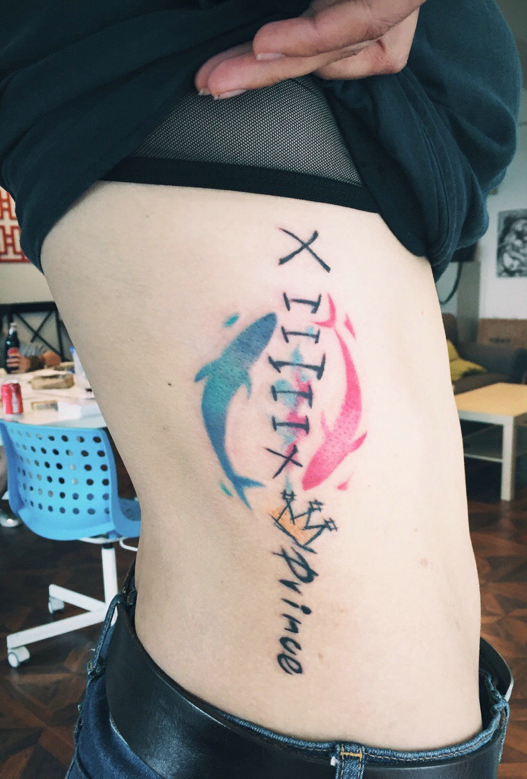 侧腰部独特个性的图腾纹身图案