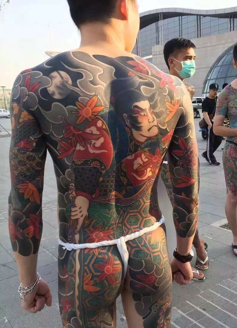 满背日式彩色大图腾纹身图案