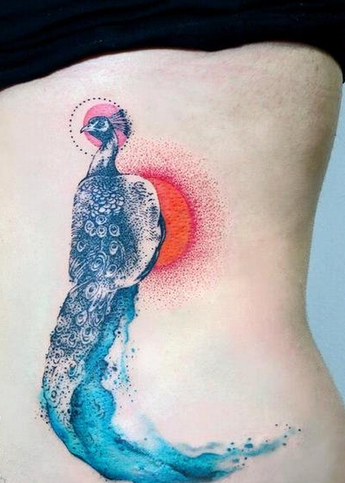 彩色泼墨孔雀纹身图案