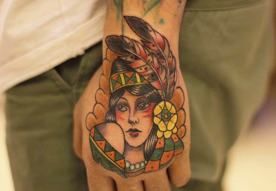 手背个性欧美风格的图腾纹身图案