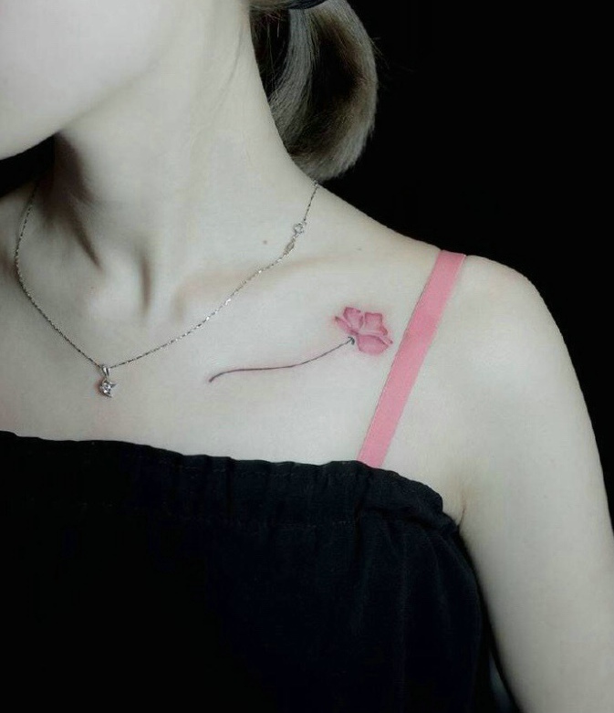 一组适合女生的美丽花朵纹身图案