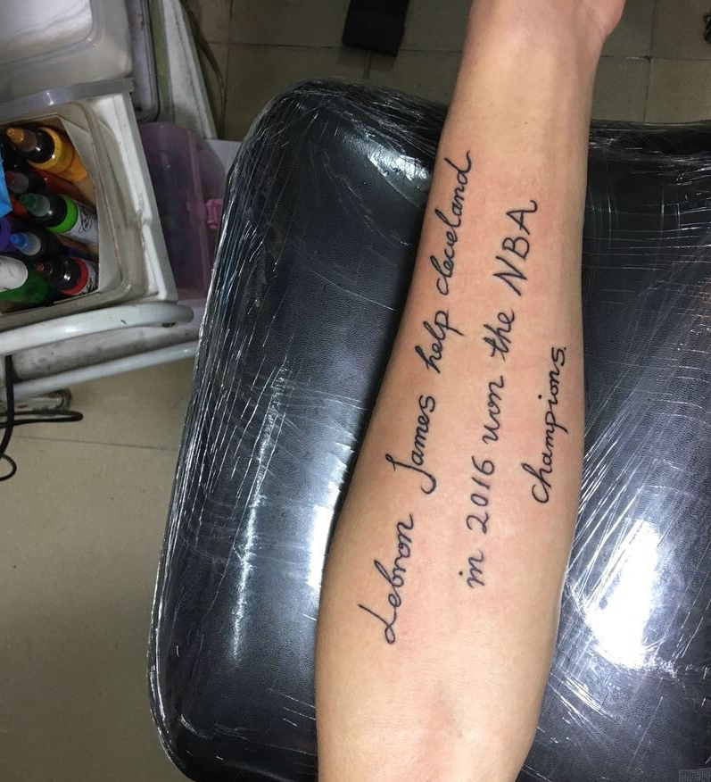 年轻派的手臂小清新英文纹身图案