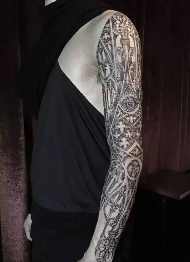 很有男人味的一款花臂纹身图案