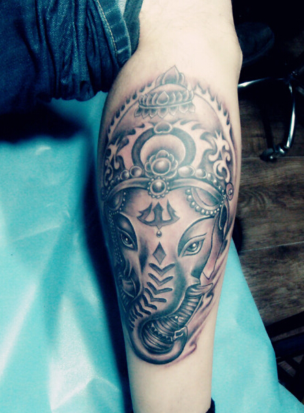小腿象神纹身图案