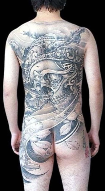 男士满背阴森的大骷髅头纹身图案