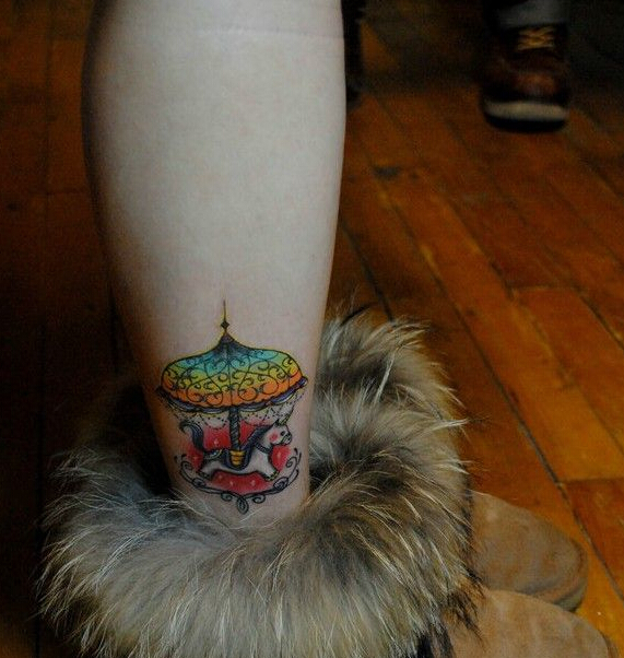 脚踝旋转木马纹身图案