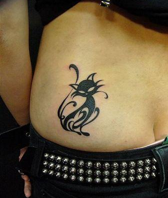 美女臀部图腾猫咪刺青作品