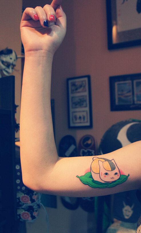 可爱猫猫手臂是刺青