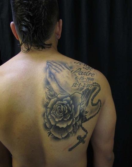 后背素描玫瑰共纹身图案