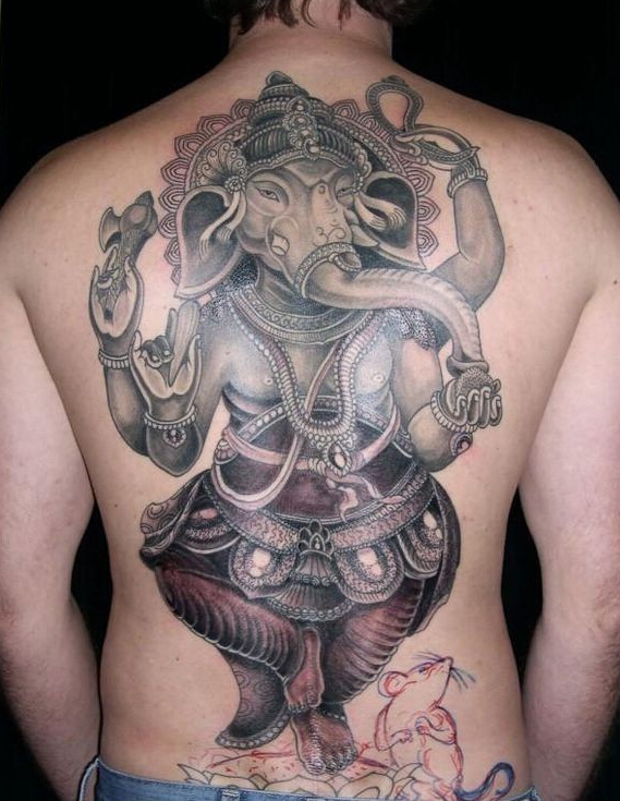 霸气的满背象神纹身