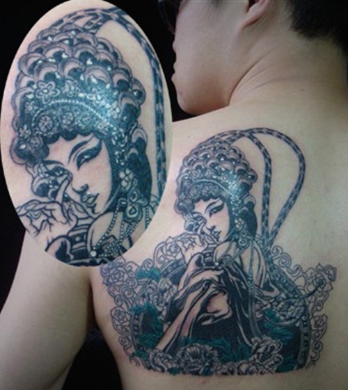 男性后背花旦纹身图案