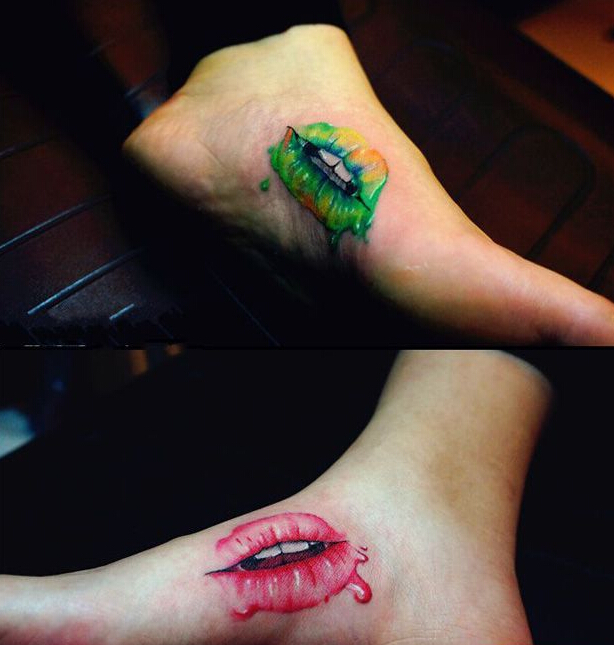 另类创意唇部炫彩脚背纹身图案