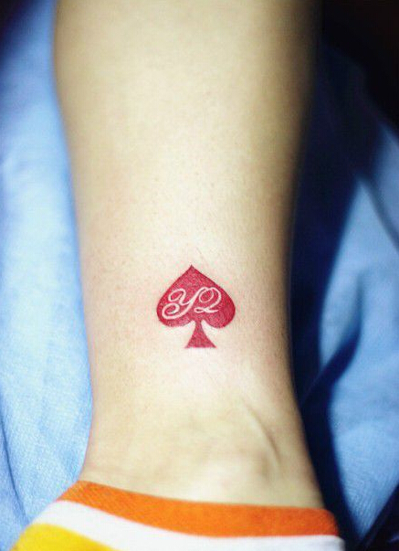 红桃心脚踝纹身图案