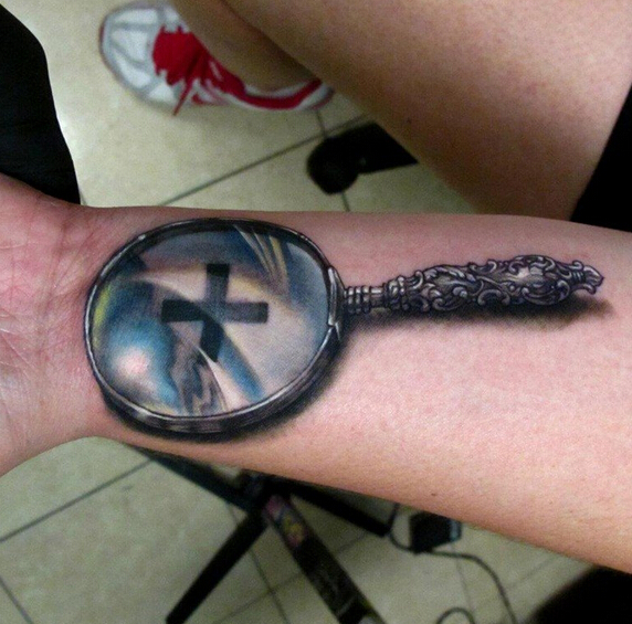 手腕3D放大镜纹身图案