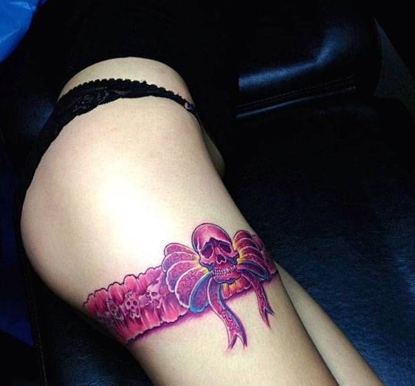 性感骷髅蕾丝大腿纹身图案